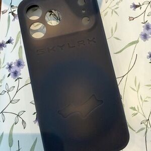 Brand New - Skylrk 17 Pro Max Bump Case